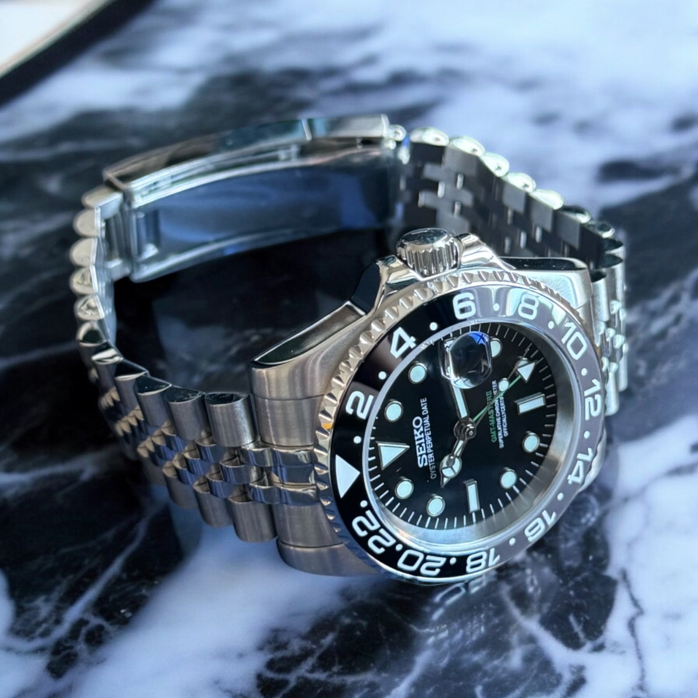 SEIKO MOD GMT | BRUCE WAYNE